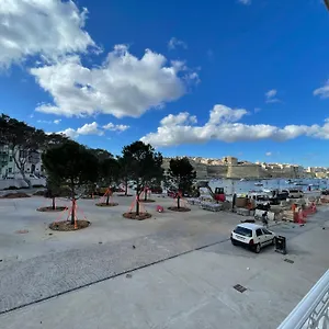 Droplet , Kalkara Malta
