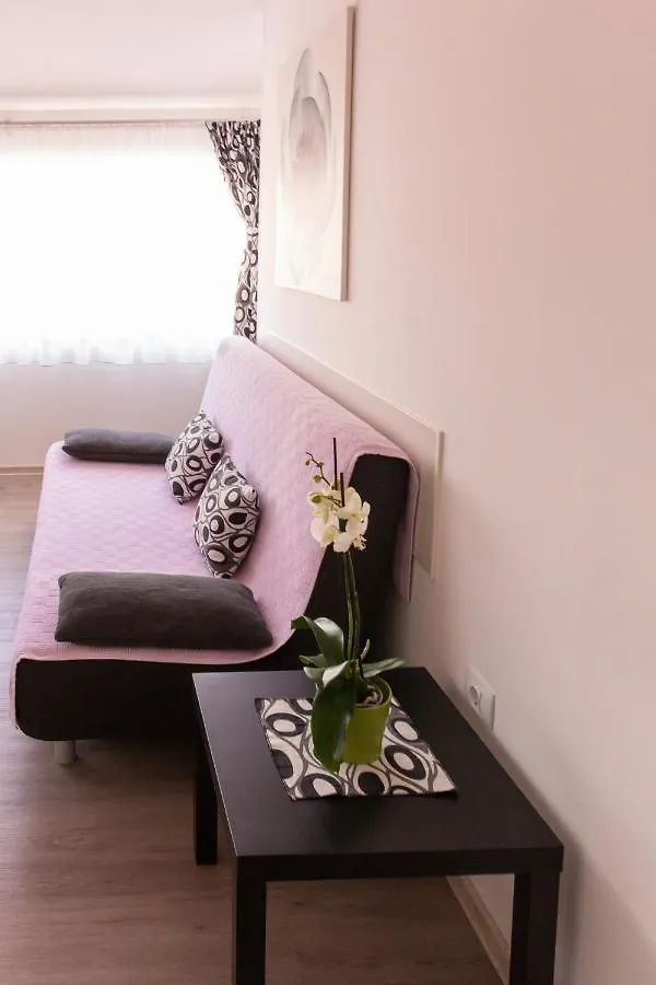 Downtown Apartments Pola Croazia