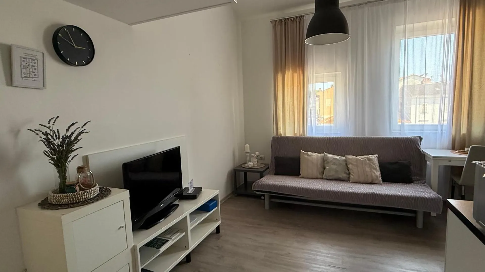Downtown Apartments Pola